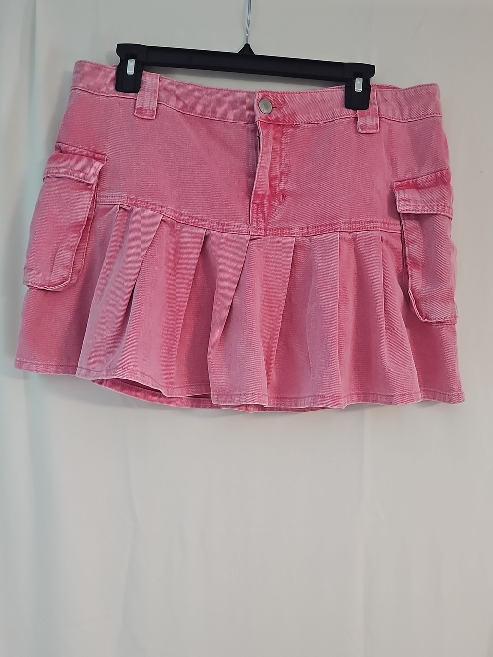 Denim Pink Pleated Mini Skirt with Cargo Pockets